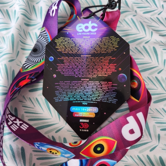 NEW Edc Las Vegas 2023 VIP Lanyards - Picture 2 of 2